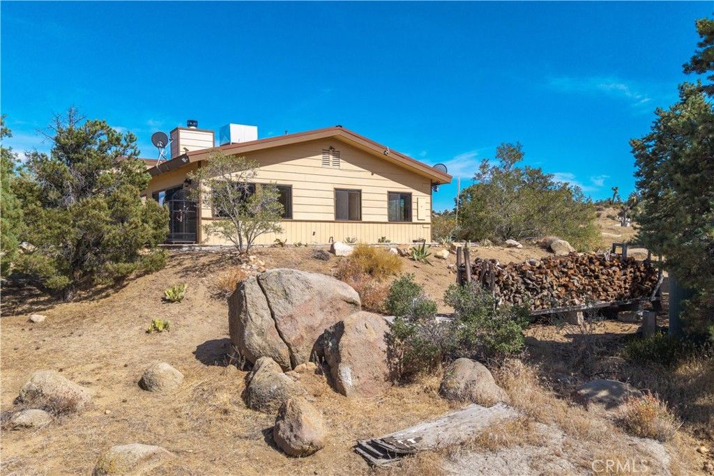 Image 57 of property listing at 48620 Madison Road, Pioneertown, CA 92268