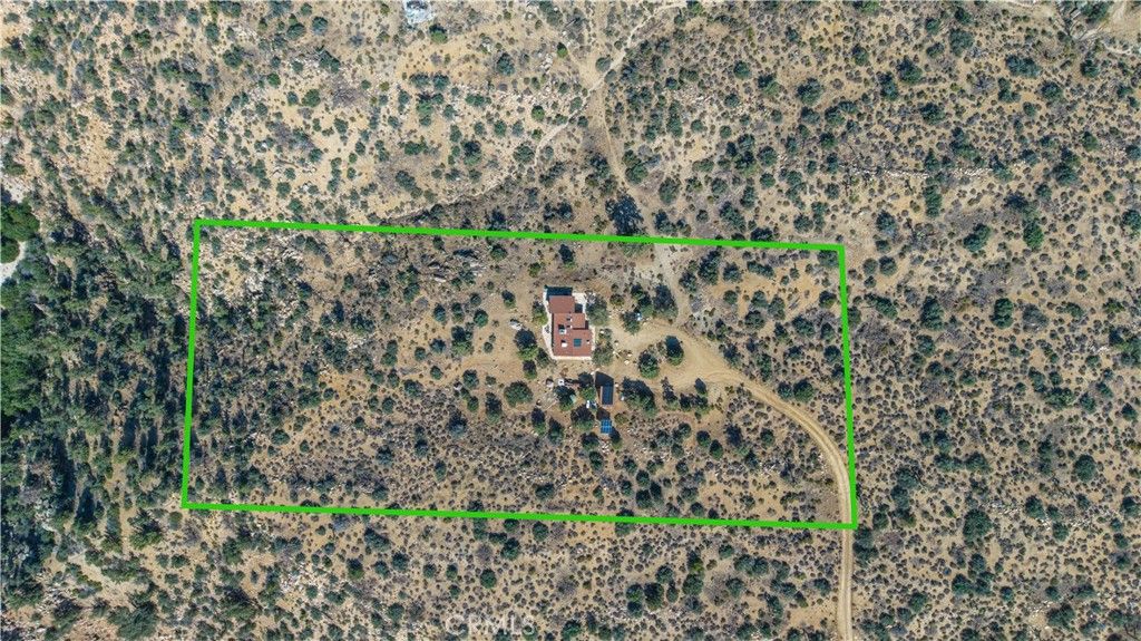 Image 62 of property listing at 48620 Madison Road, Pioneertown, CA 92268