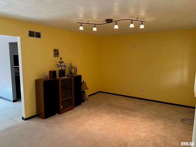 108 ANDREA Court, Cleveland, IL 61241