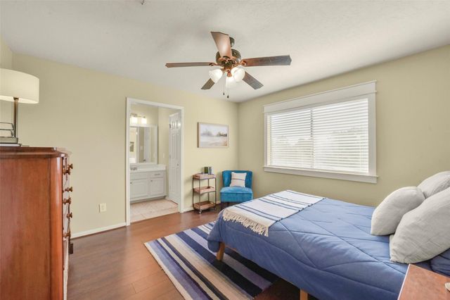 3710 Pine Tree Drive, Pearland, TX 77581