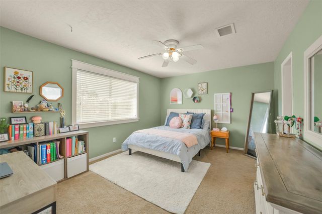 3710 Pine Tree Drive, Pearland, TX 77581