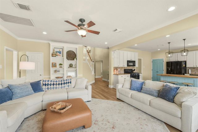 3710 Pine Tree Drive, Pearland, TX 77581