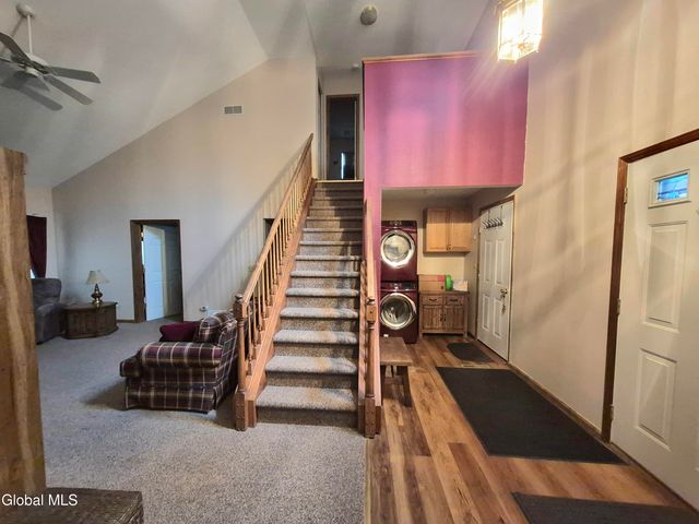 48 Kettles Way, Queensbury, NY 12804