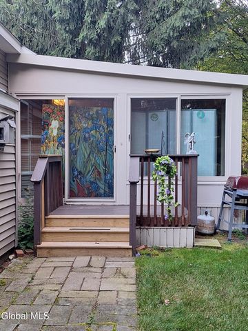 48 Kettles Way, Queensbury, NY 12804