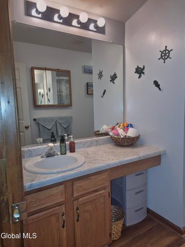 48 Kettles Way, Queensbury, NY 12804