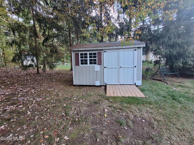 48 Kettles Way, Queensbury, NY 12804