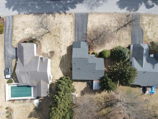 48 Kettles Way, Queensbury, NY 12804