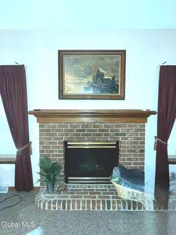 48 Kettles Way, Queensbury, NY 12804