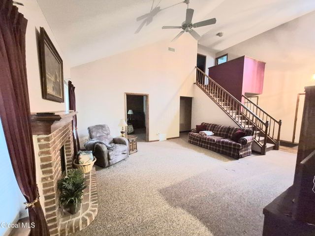 48 Kettles Way, Queensbury, NY 12804