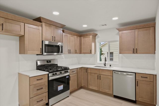 811 Francis Way, Yuba City, CA 95991