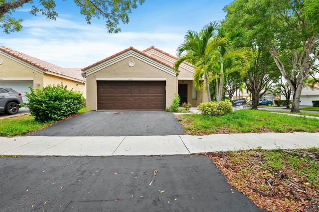 4498 Dogwood Circle, Weston, FL 33331