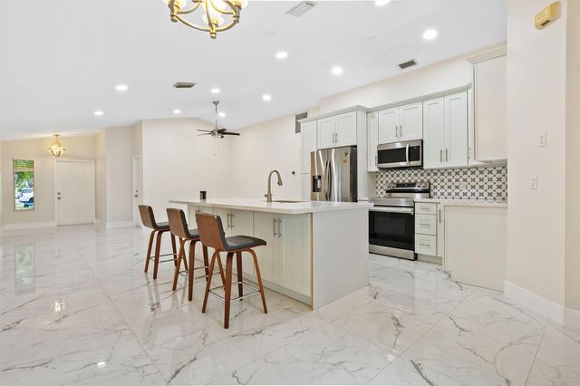 4498 Dogwood Circle, Weston, FL 33331