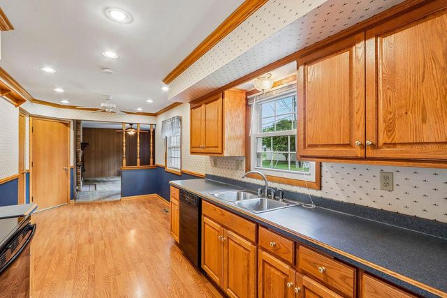 W173N8514 Robert AVENUE, Menomonee Falls, WI 53051