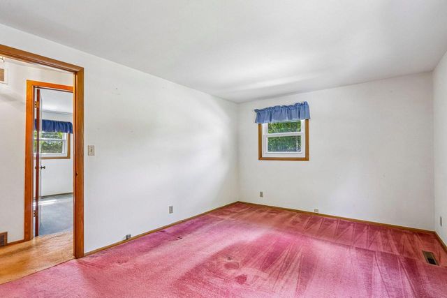 W173N8514 Robert AVENUE, Menomonee Falls, WI 53051