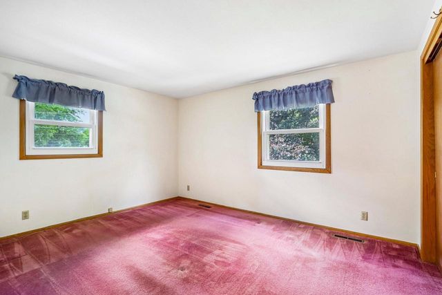 W173N8514 Robert AVENUE, Menomonee Falls, WI 53051