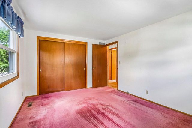 W173N8514 Robert AVENUE, Menomonee Falls, WI 53051