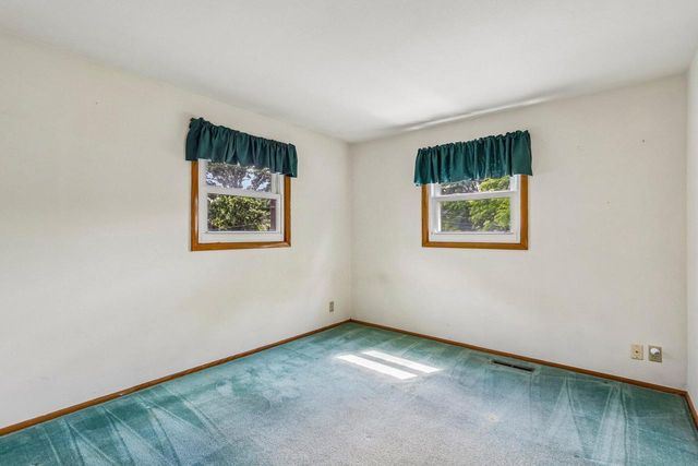 W173N8514 Robert AVENUE, Menomonee Falls, WI 53051