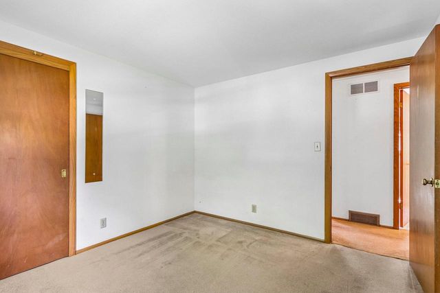 W173N8514 Robert AVENUE, Menomonee Falls, WI 53051