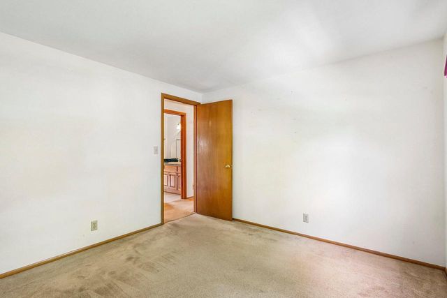 W173N8514 Robert AVENUE, Menomonee Falls, WI 53051