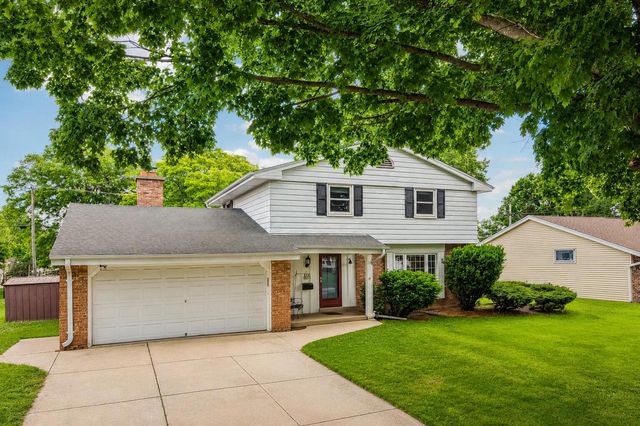 W173N8514 Robert AVENUE, Menomonee Falls, WI 53051