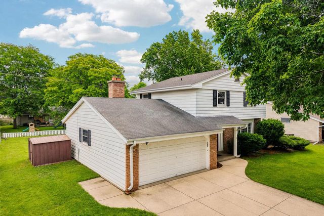 W173N8514 Robert AVENUE, Menomonee Falls, WI 53051