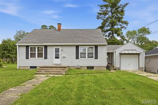 521 W Washington Avenue, Greenville, IL 62246