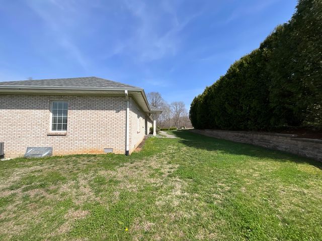 415 Splendor View Drive, Somerset, KY 42503