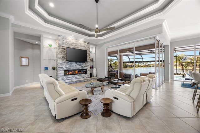 8985 Star Tulip CT, Naples, FL 34113