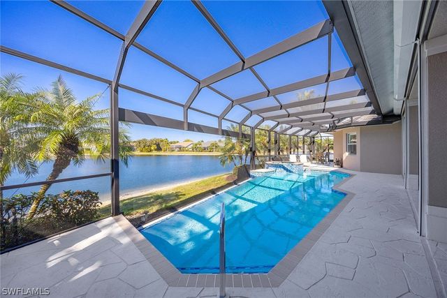 8985 Star Tulip CT, Naples, FL 34113