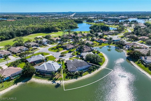 8985 Star Tulip CT, Naples, FL 34113