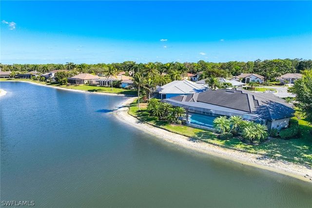 8985 Star Tulip CT, Naples, FL 34113