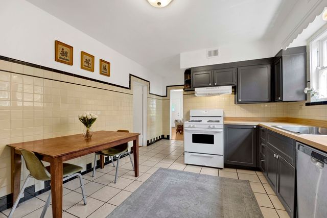 2640 N Hamlin Avenue, Chicago, IL 60647