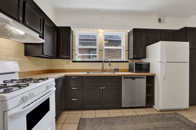 2640 N Hamlin Avenue, Chicago, IL 60647
