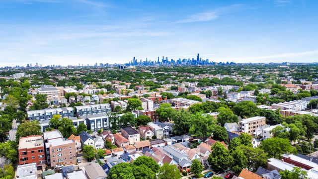 2640 N Hamlin Avenue, Chicago, IL 60647