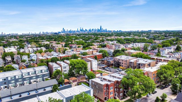 2640 N Hamlin Avenue, Chicago, IL 60647