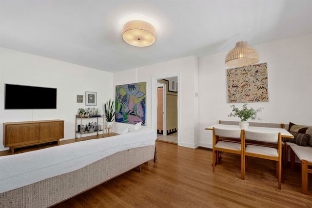 2640 N Hamlin Avenue, Chicago, IL 60647
