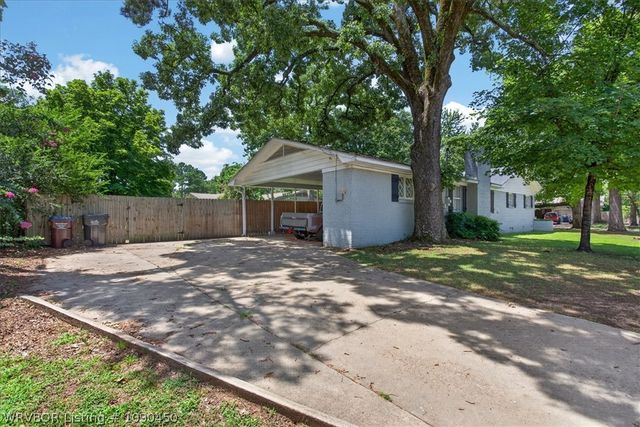 2801 S 36th Street, Fort Smith, AR 72908