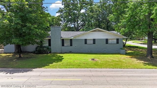 2801 S 36th Street, Fort Smith, AR 72908