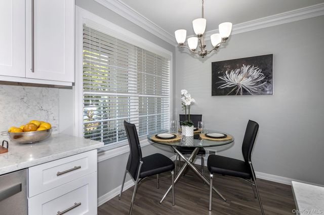 310 Saddle Rock Road 310, Holbrook, NY 11741