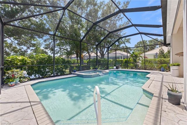 1958 Dory CT, Naples, FL 34109
