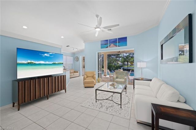 1958 Dory CT, Naples, FL 34109