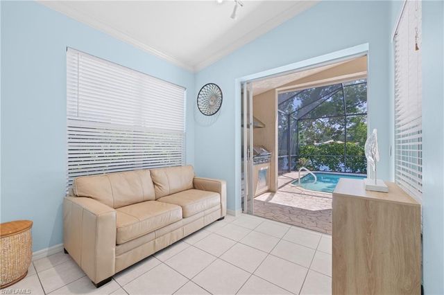 1958 Dory CT, Naples, FL 34109