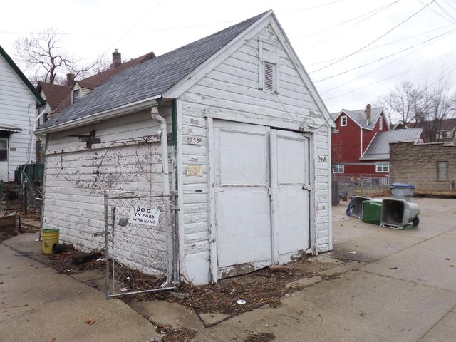 2556 N Humboldt BOULEVARD, Milwaukee, WI 53212
