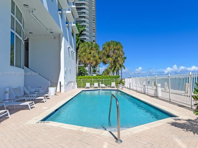 725 NE 22nd St 16A, Miami, FL 33137