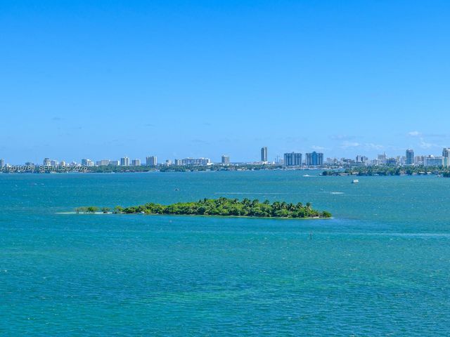 725 NE 22nd St 16A, Miami, FL 33137