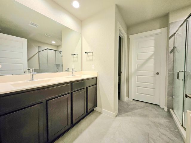 7502 Highland Chase Drive, Richmond, TX 77407
