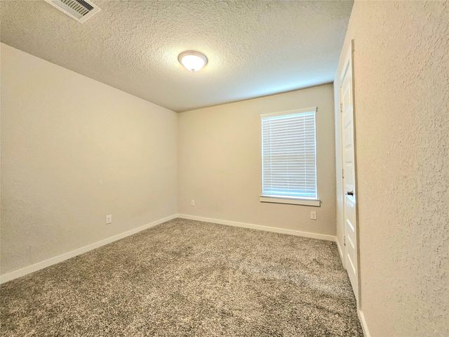 7502 Highland Chase Drive, Richmond, TX 77407