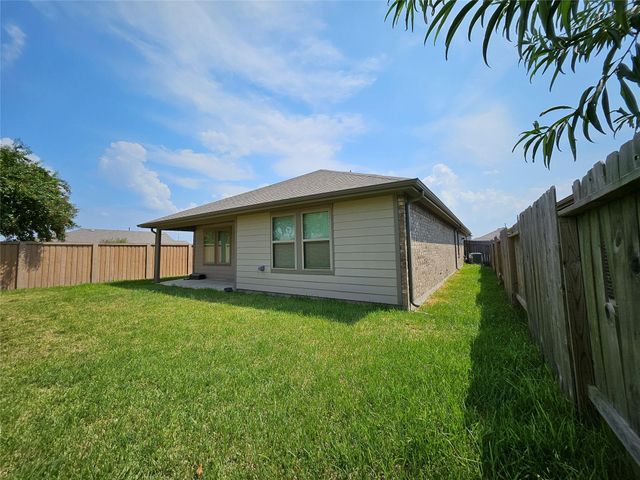 7502 Highland Chase Drive, Richmond, TX 77407