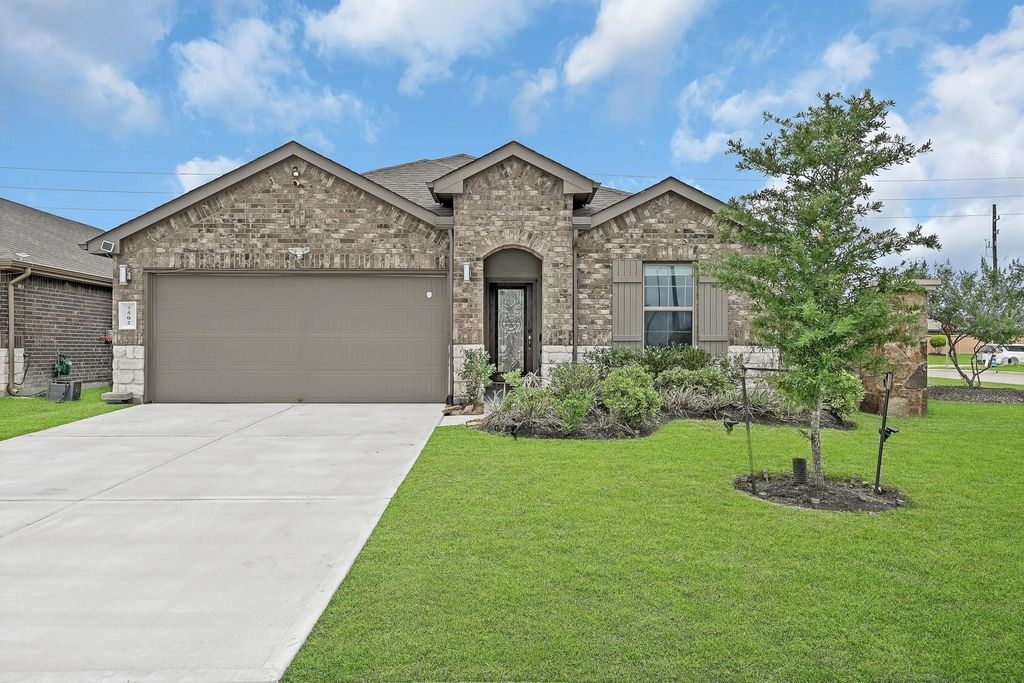 7502 Highland Chase Drive, Richmond, TX 77407