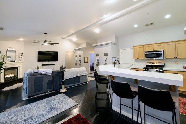 671 Valleybrook Drive, Redding, CA 96003